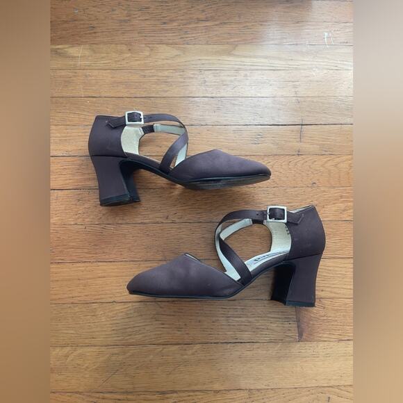 Vintage Shoes - 90s Vintage Unlisted Brown Mary Jane Heels